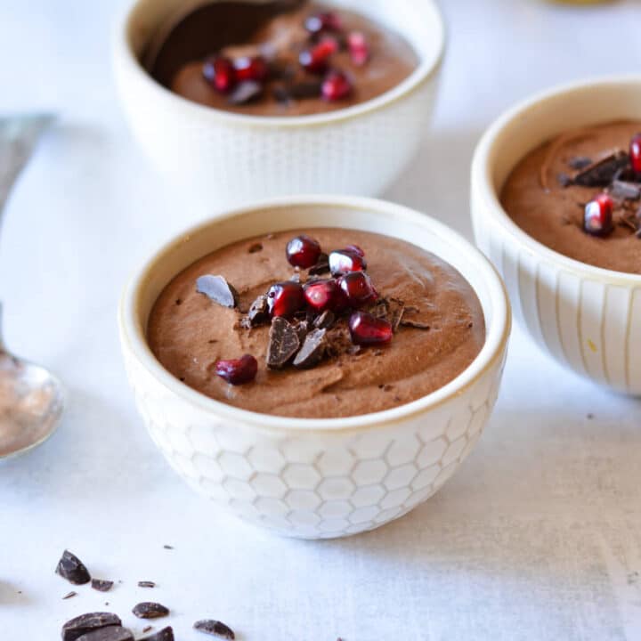 bowls of chocolate mousse