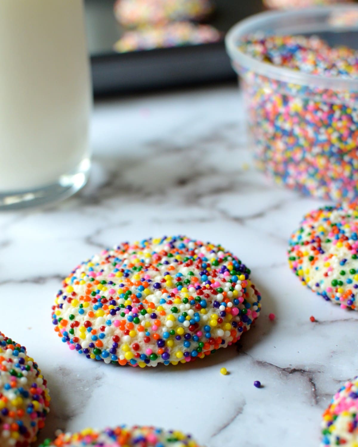 a sprinkle cookie