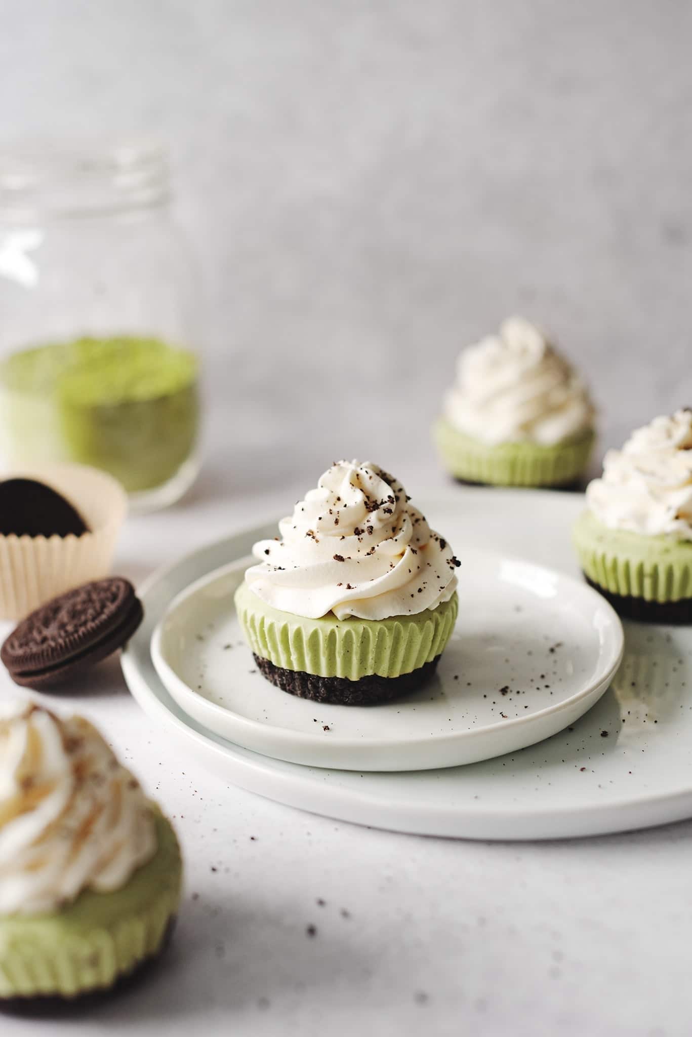 matcha cheesecake with oreo crust