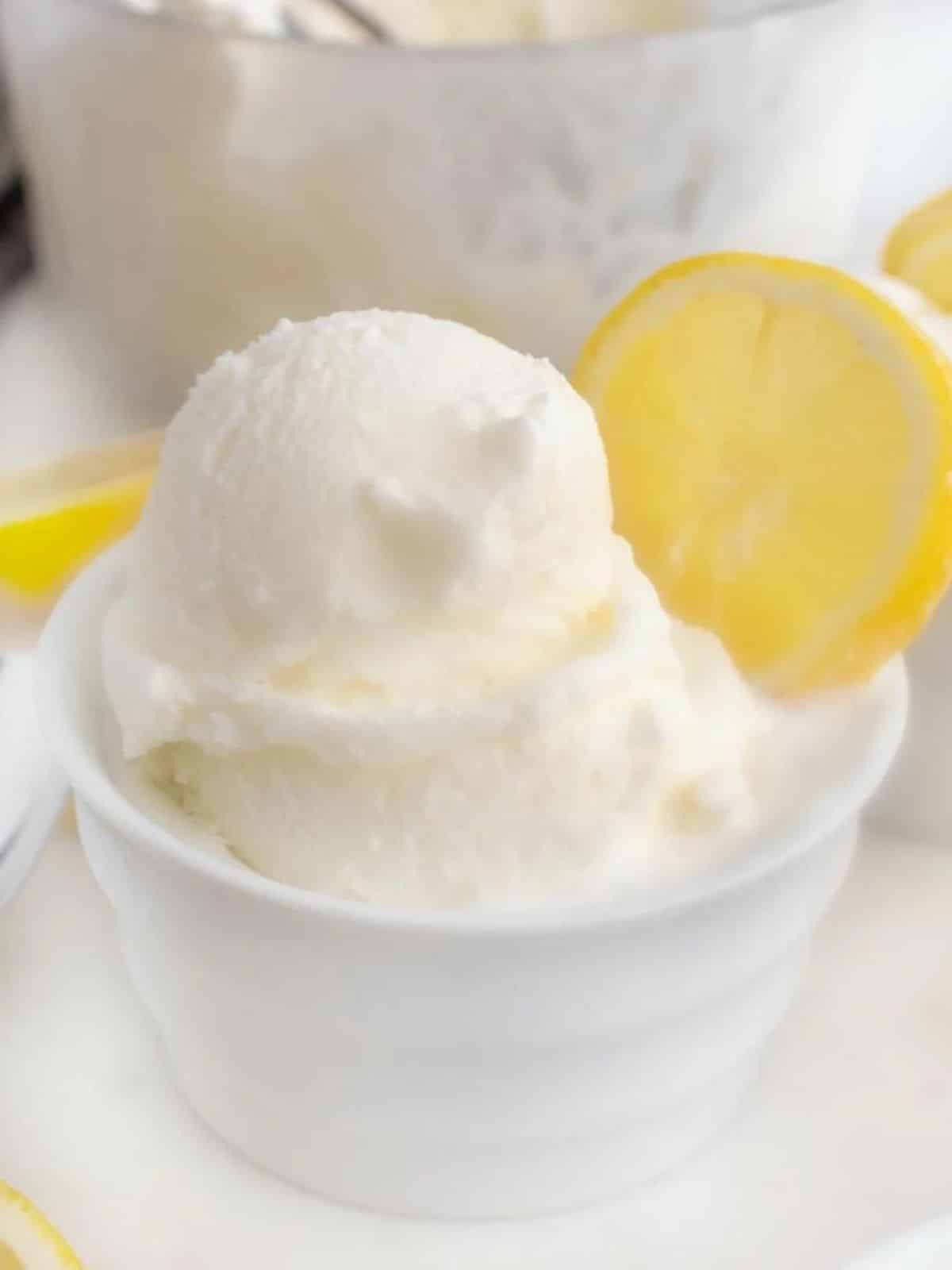 a bowl of lemon gelato