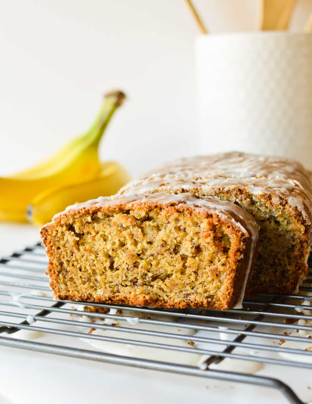 moist-banana-bread-with-icing-caramel-and-cashews