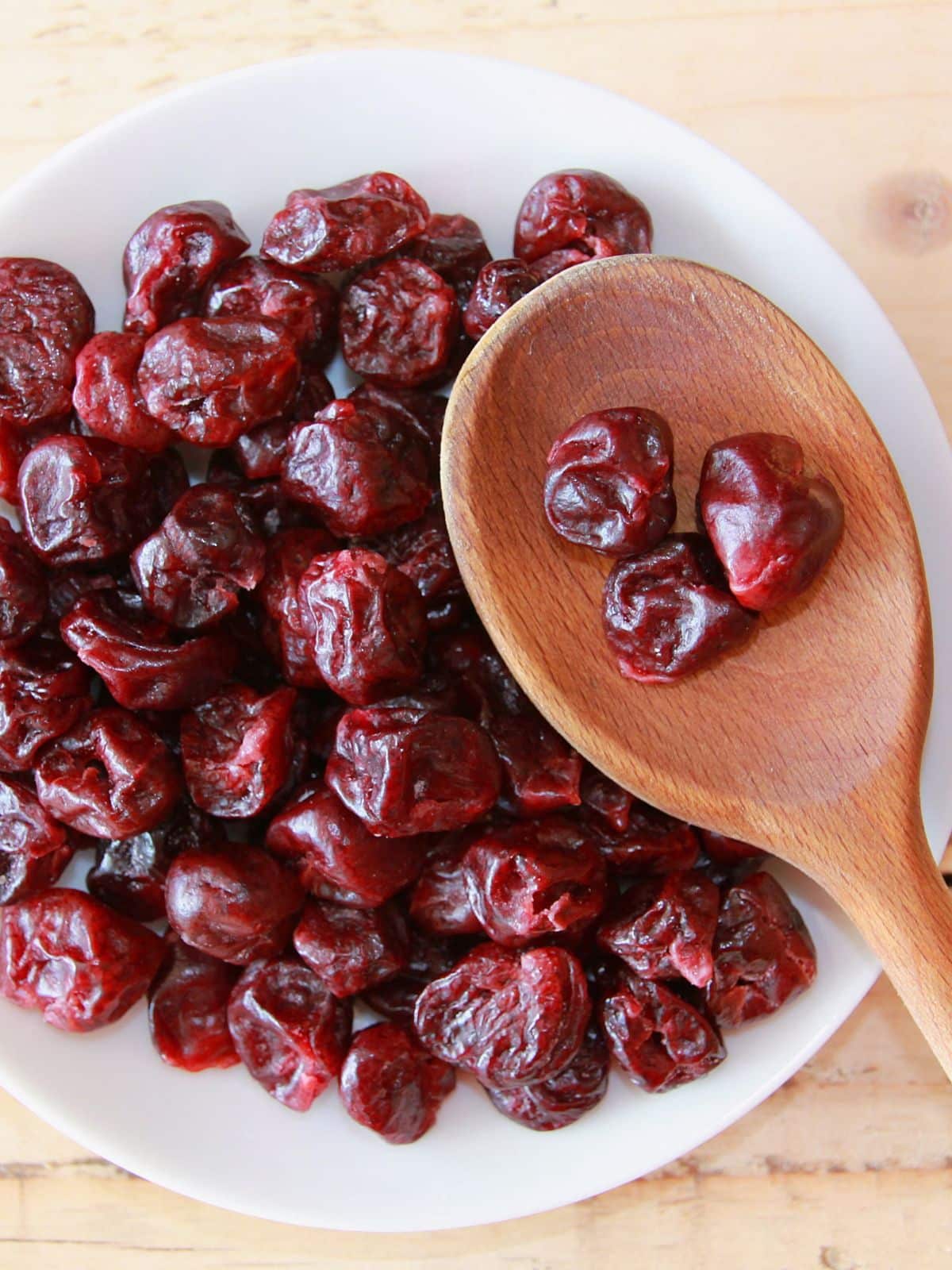 dried cherries in a bowl.