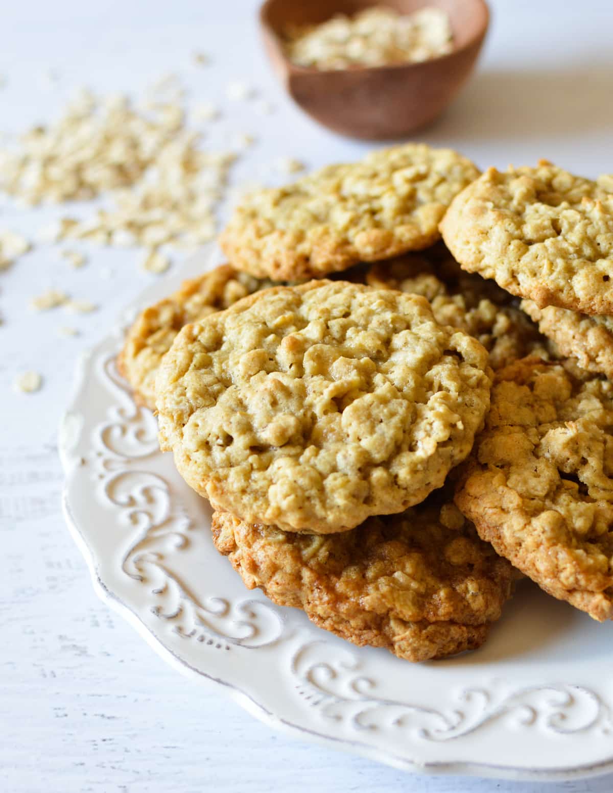 a plate of oatrmeal cookies